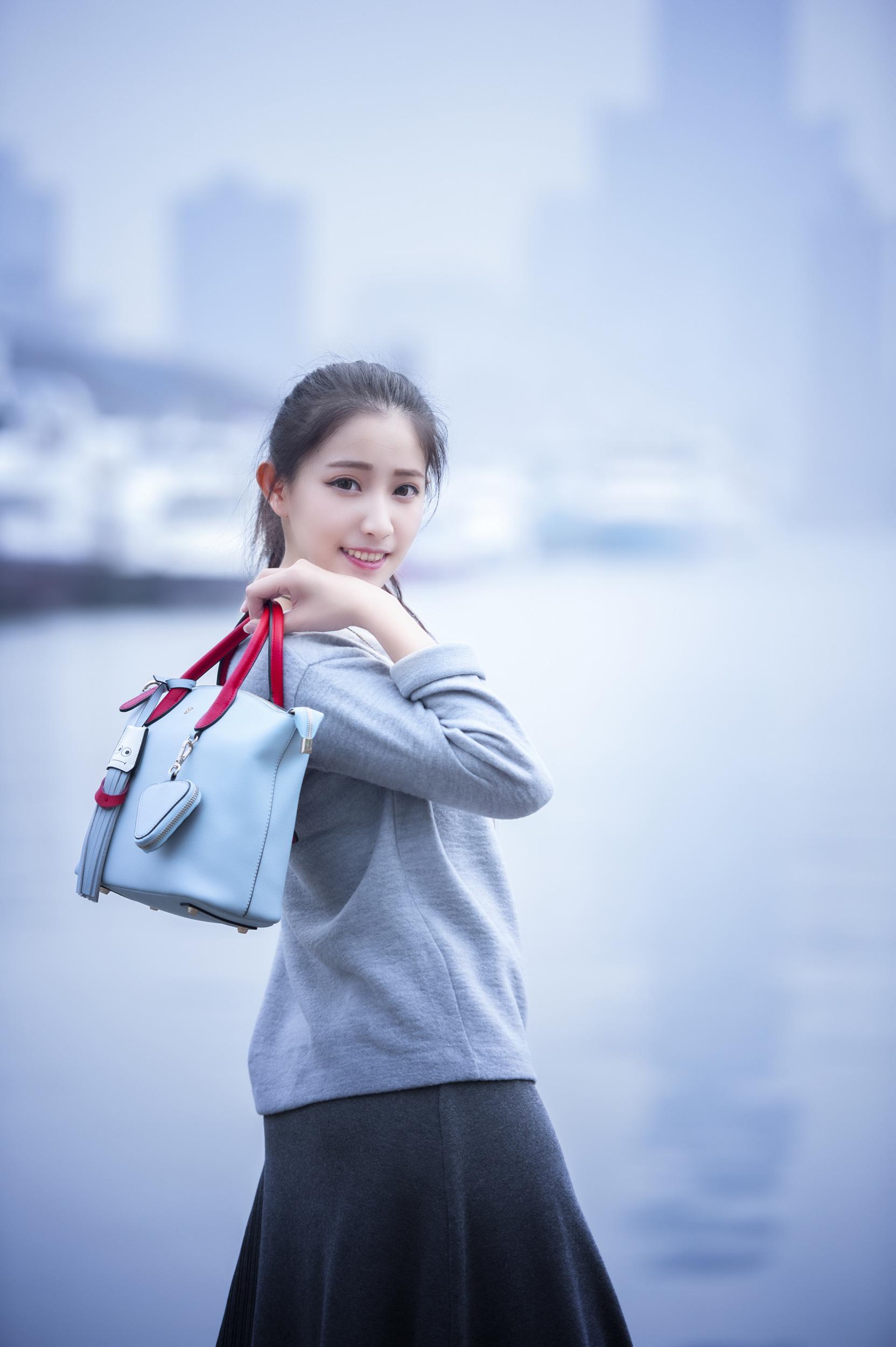 美女摄影:风姿卓越的少女