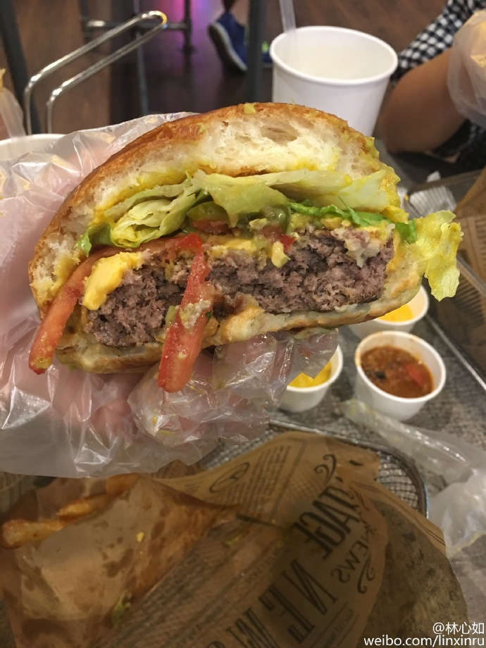 48f122e6jw1f7bshb2uzhj22c0340e82