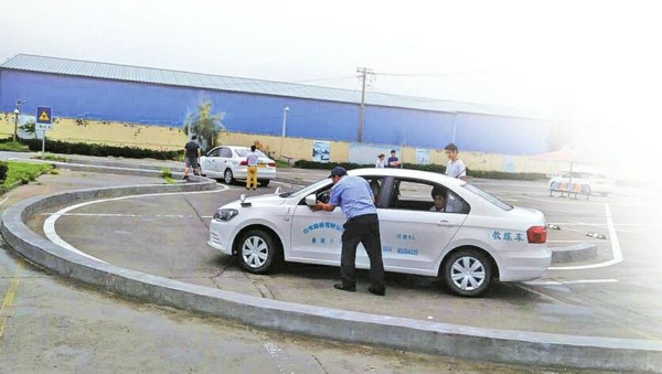 济南学车淡季?最佳时机!学员选择余地大 培训