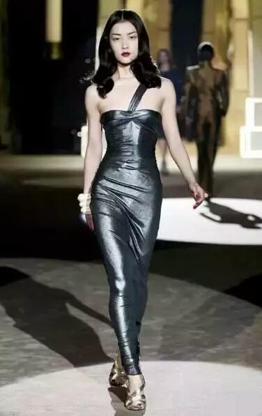 袁泉完美诠释美人在骨不在皮,能和她媲美的也