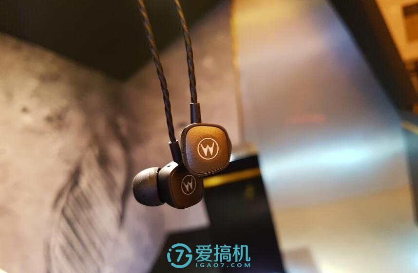 全球最坚固的手机!永不碎屏!Moto Z 2018上手体验