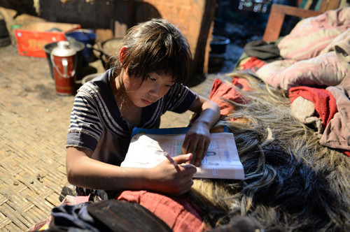 日媒称农村教育水平攸关中国未来：城乡教育环境差距较大