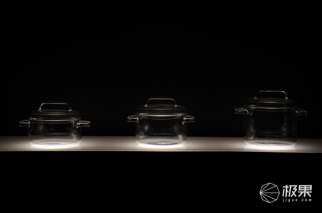 设计师推晶莹剔透玻璃罐和平底锅，看到食物的味道