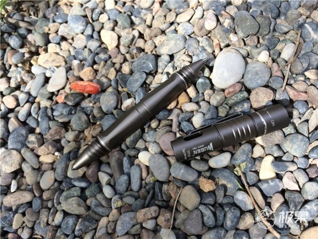 WUBEN（务本）TP10130流明战术笔灯