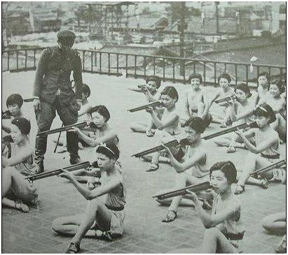 二战日军宁死不当战俘,缘何冲绳战役九千人被俘