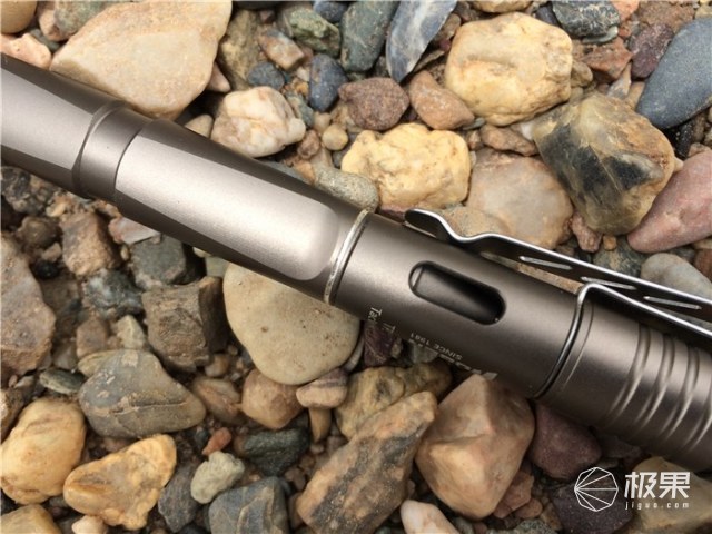 WUBEN（务本）TP10130流明战术笔灯