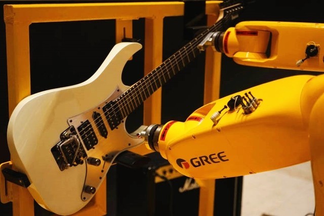 格力机器人乐队首度亮相 中国制造再次惊艳 