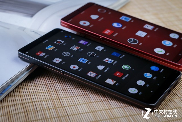 极度简洁的设计是什么样?看看坚果Pro2就知道