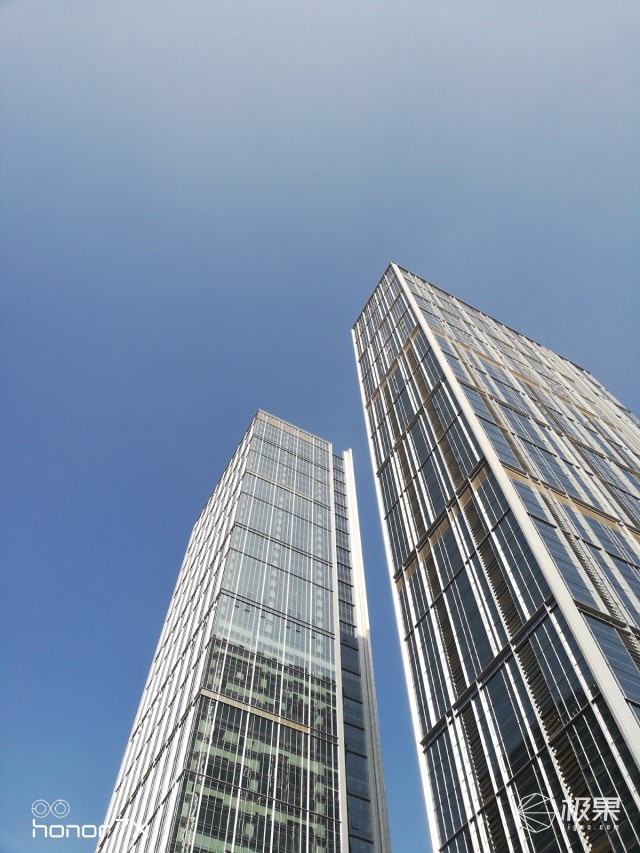 荣耀畅玩7X手机