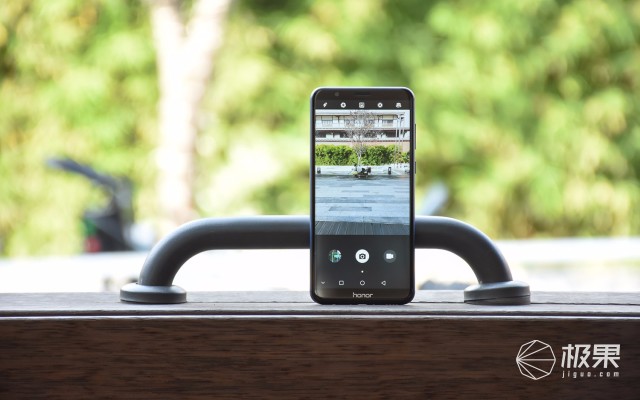 荣耀畅玩7X手机