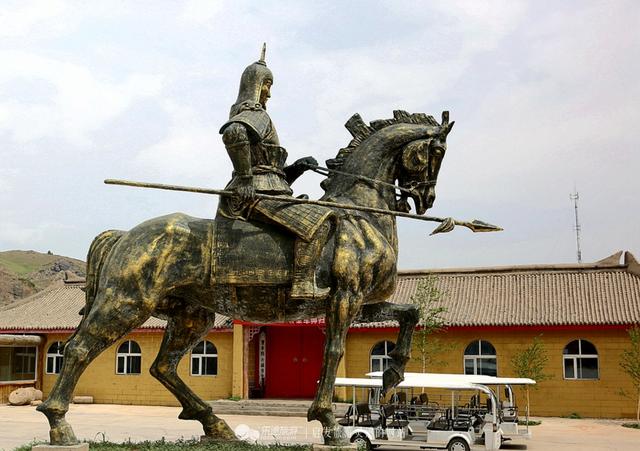 新疆多地公园广场建有历史名人雕像,看看你的