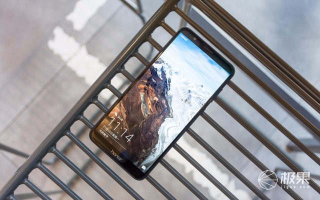 荣耀畅玩7X手机