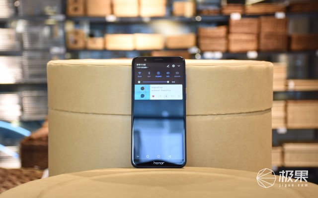 荣耀畅玩7X手机