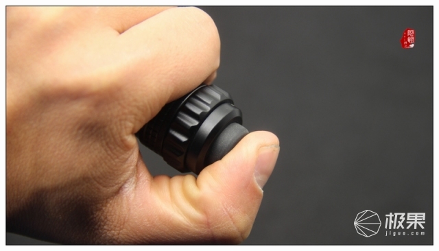 NEXTORCH（纳丽德）TA15战术手电