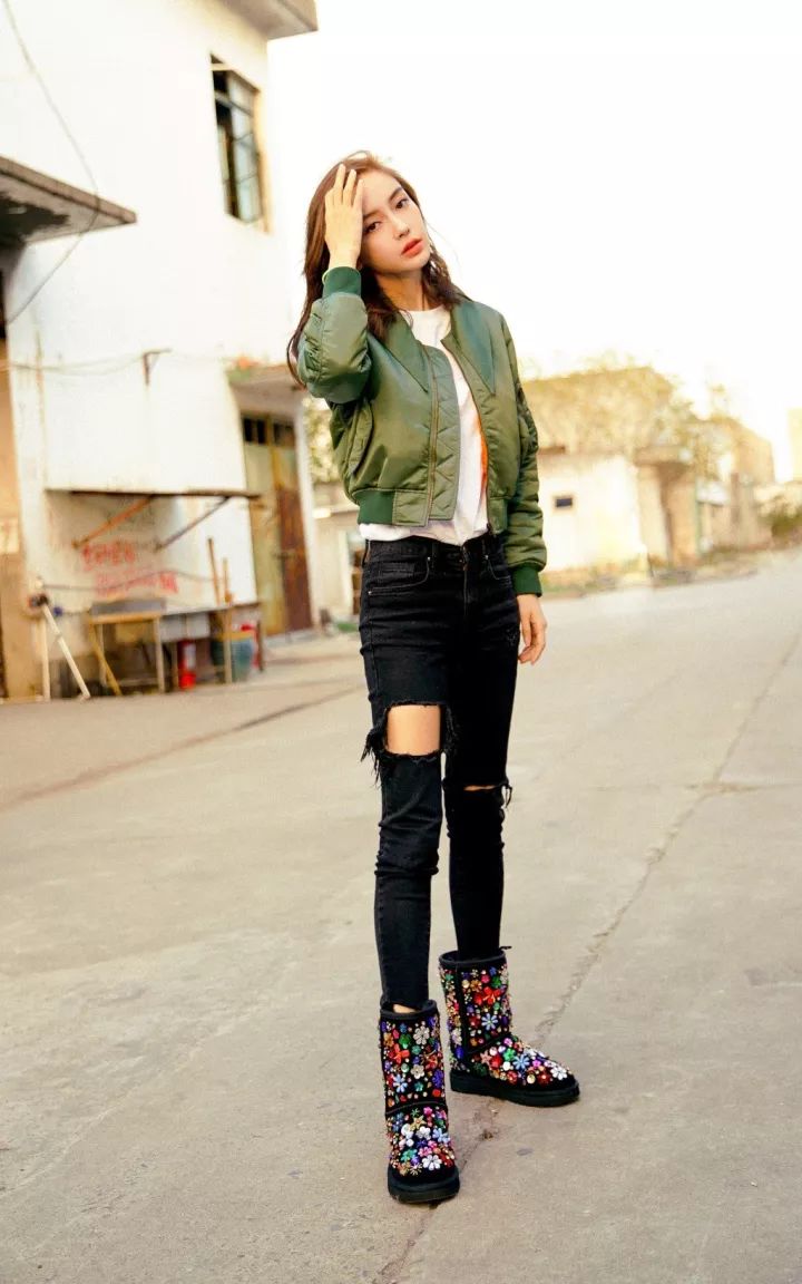 想要减龄十岁,穿件棒球服就够了!