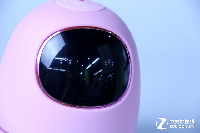 陪护机器人横屏 