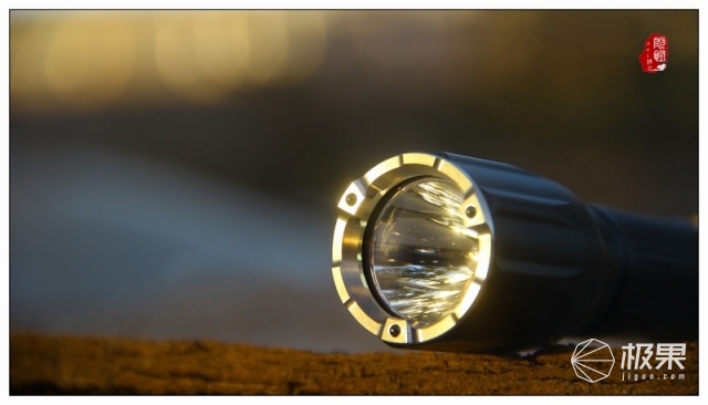 NEXTORCH（纳丽德）TA15战术手电