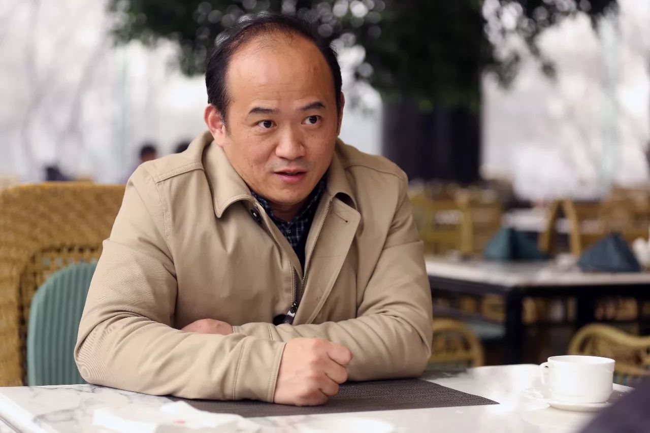 曾是湖北首富，如今却是国际红通在逃人员_凤凰科技