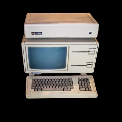 这台83年的苹果电脑拍出5万美元