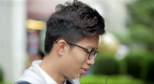 女大学生上手360全面屏N6 Pro：第1反应竟是iPhone X