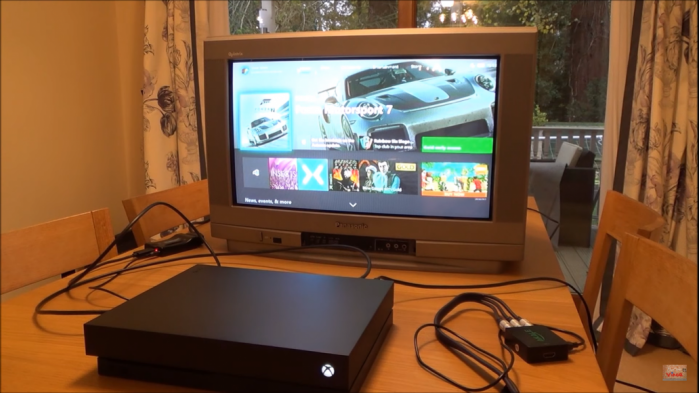 效果感人：网友把Xbox One X接在老式彩电上玩游戏