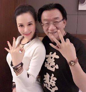 侯耀华被曝收性感美女为壁纸,网友:越老越不要大胸图片下载高清性感弟子图片