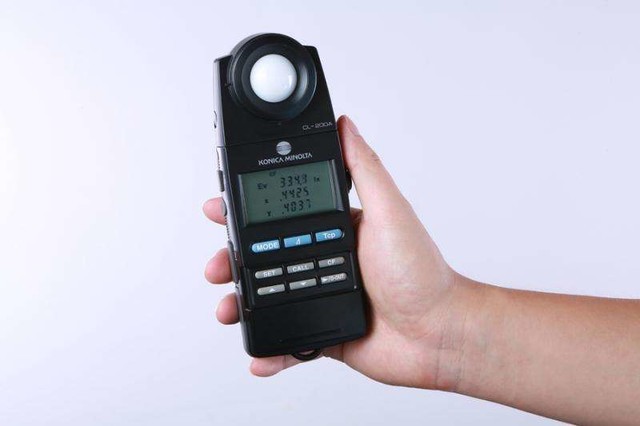 越亮越好？智能微投选购迷思不止这一点 