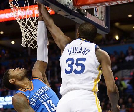 雷霆主场大胜勇士,队员间这一调整让科尔和库