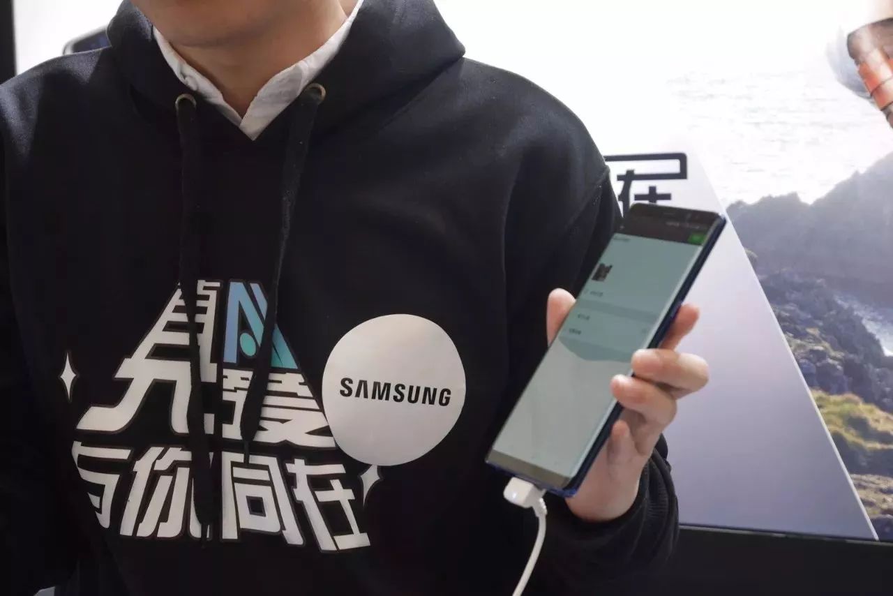 智能手机硬件称王的三星这次又带来了的Bixby中文版