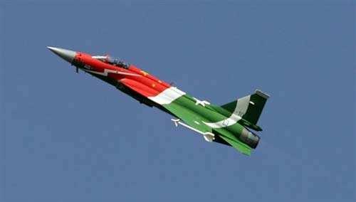 没对比就没差距:枭龙已实现出口,光辉战机却连