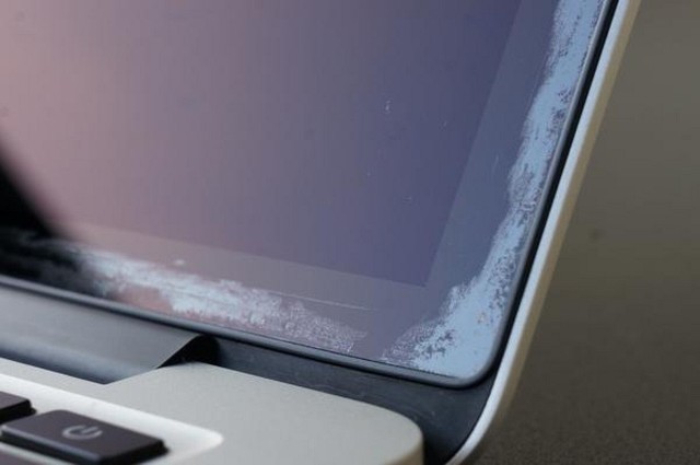 苹果扩大MacBook抗反射涂层的维修范围