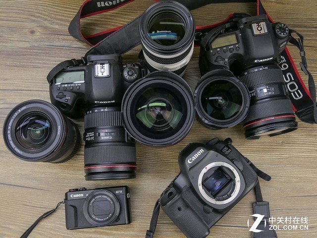 要专业还是要低价?相机发展来到了分岔路