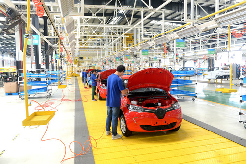 日媒关注中国电动汽车强国雄心：“这一天还是到了”