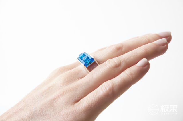 设计师以乐高为灵感，设计出积木戒指！