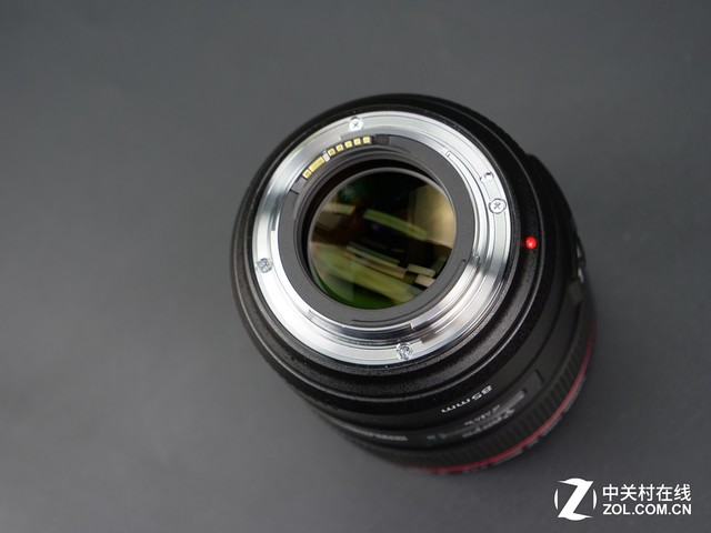 防抖大眼睛 佳能EF 85/1.4L IS USM评测 