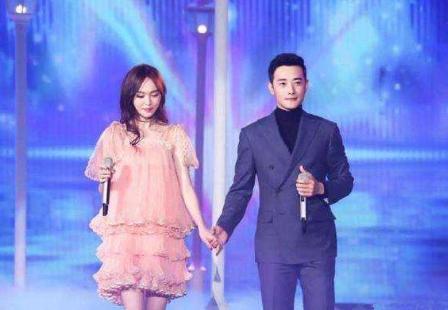 唐嫣已经怀孕,罗晋带唐嫣回老家探亲