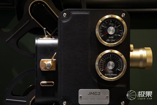 坚果(JmGO)1895家用投影机