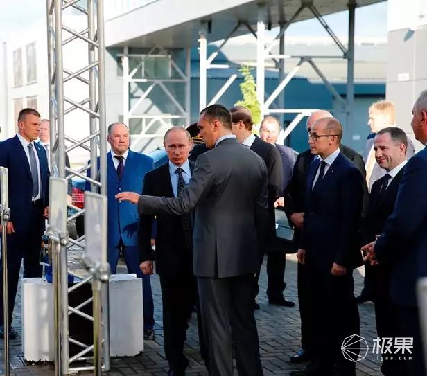 联合国曝光智能杀手机器人：人脸识别一枪爆头！人类离末日不远了？