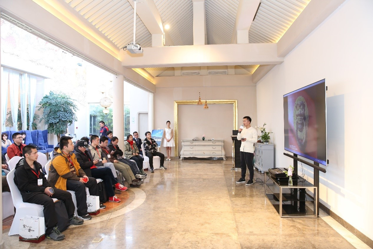 皇城里的懂试会:华为与京东展现Mate 10手机A