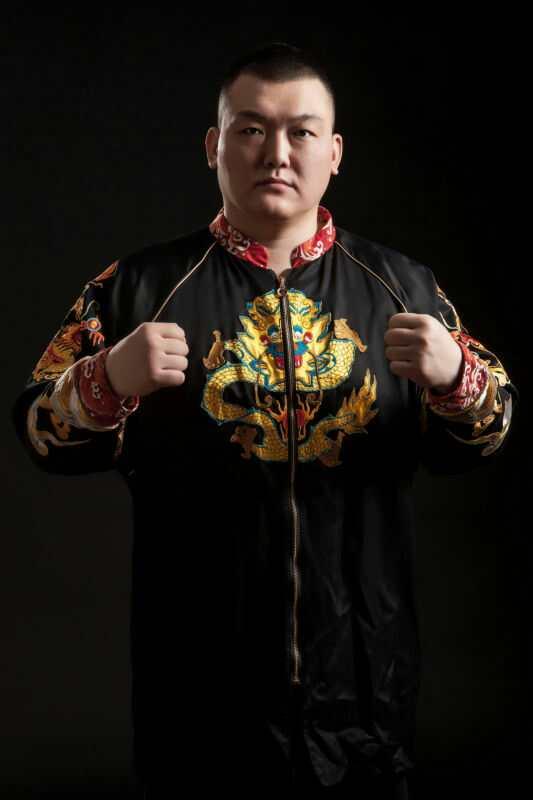 张君龙世界排名远超新科重量级拳王,中国泰森