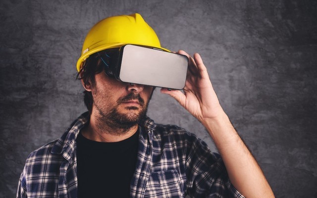 企业培训新方式 VR培训预计明年营收2.16亿美元
