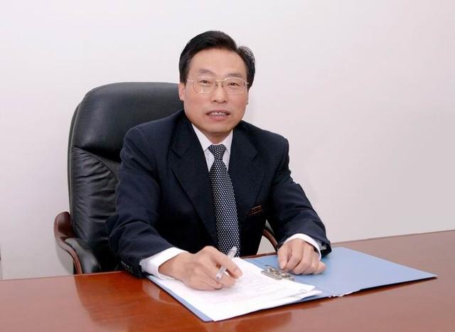 新院士张清杰:国际首台太阳能热电—光电复合发电实验系统研制者