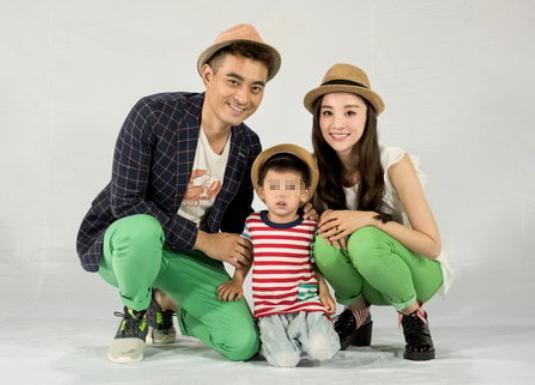 陈龙妻子露玉背太迷人,真不像有两个孩子的妈