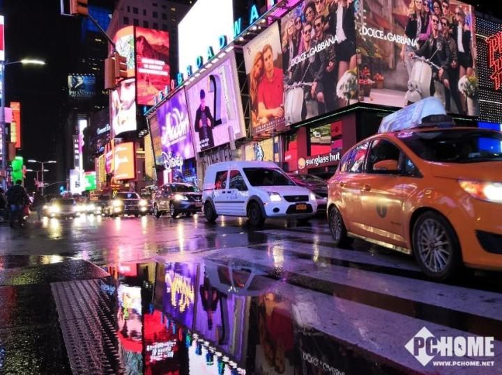 软硬双AI开启AI速度革命 荣耀V10正式发布