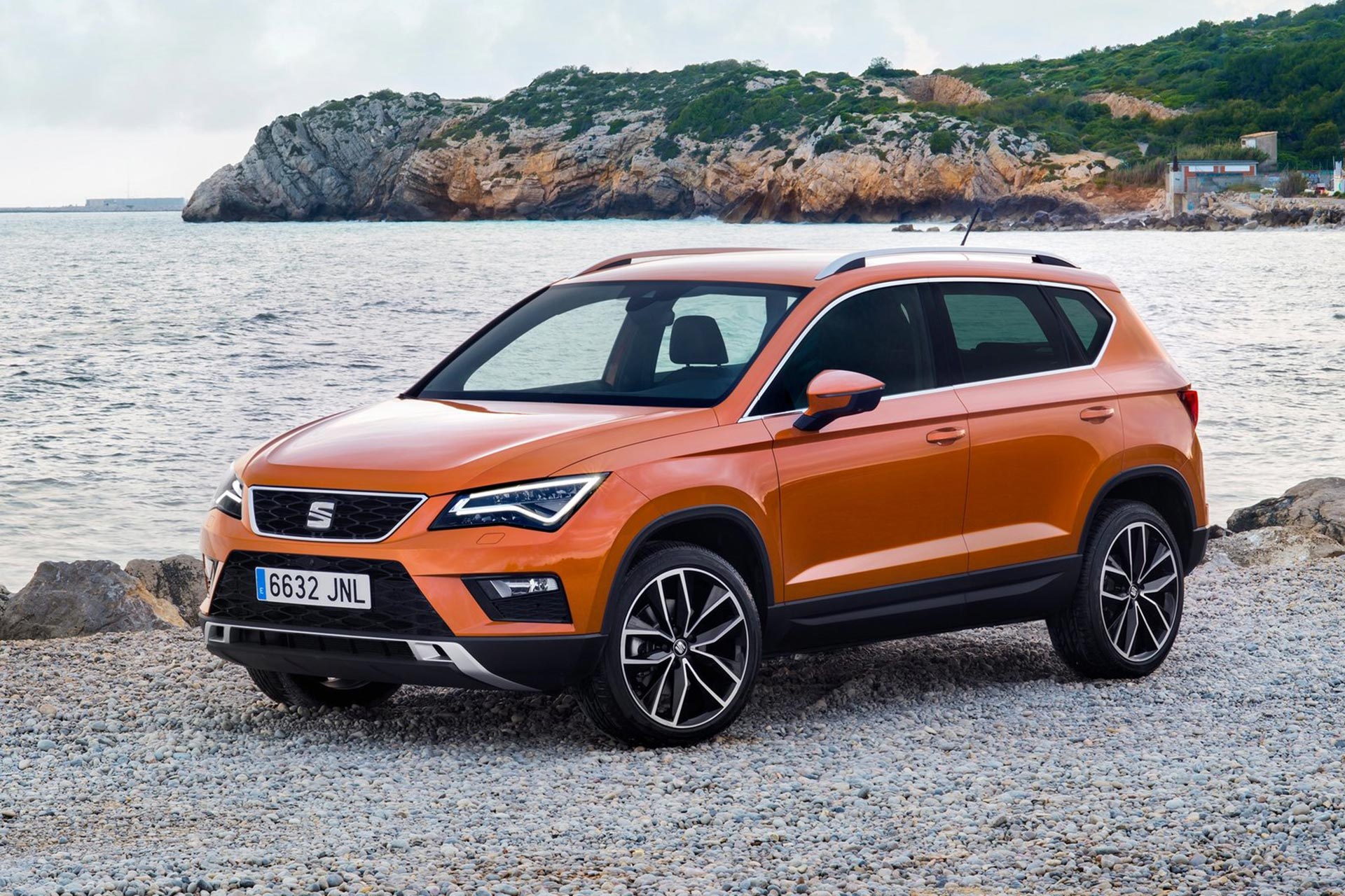 Seat-Ateca-2017-1600-02.jpg