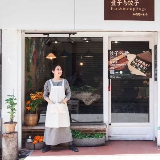 这家只有1张桌的饺子馆，32岁店主已活出别人2倍的人生