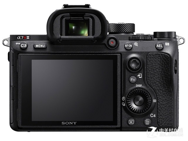 打平D850！索尼A7RIII传感器DxO得分100 