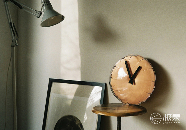 设计师打造气球挂钟,简约造型充满童趣! 设计师打造气球挂钟,简约造型充满童趣!