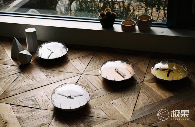 设计师打造气球挂钟,简约造型充满童趣! 设计师打造气球挂钟,简约造型充满童趣!