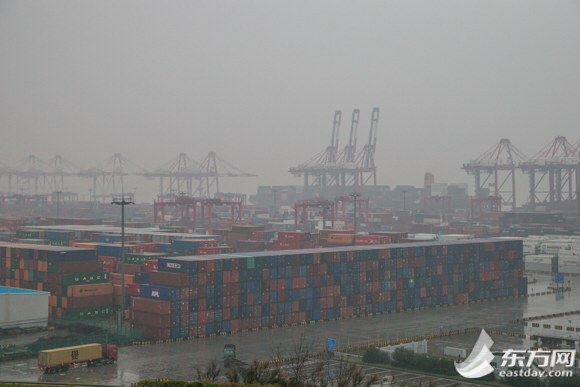 【十九大精神进央企】打造全球最大自动化码头